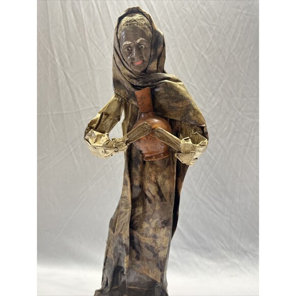 Vintage 2 Paper Mache Mexican Folk Art Lady Holding Vase And Pail - Picture 3 of 3